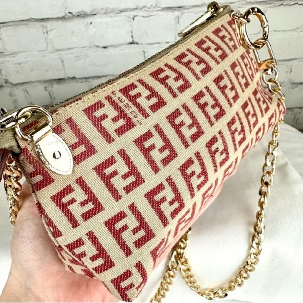 ⭐FENDI Zucca pouch crossbody or bum bag with chain - Picture 5 of 16